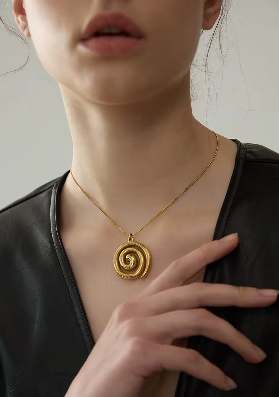 Circle Pendant Necklace