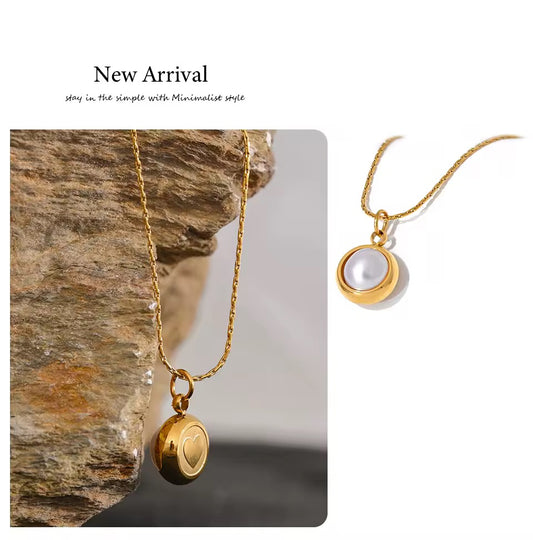 Pearls Round Chic Pendant Necklace